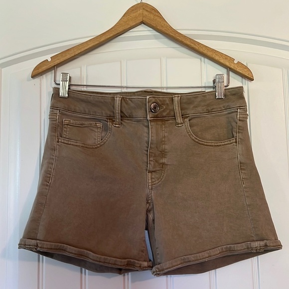 American Eagle MIDI Jean Shorts Size 8 - Picture 1 of 4